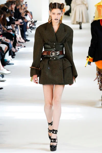 Look 14